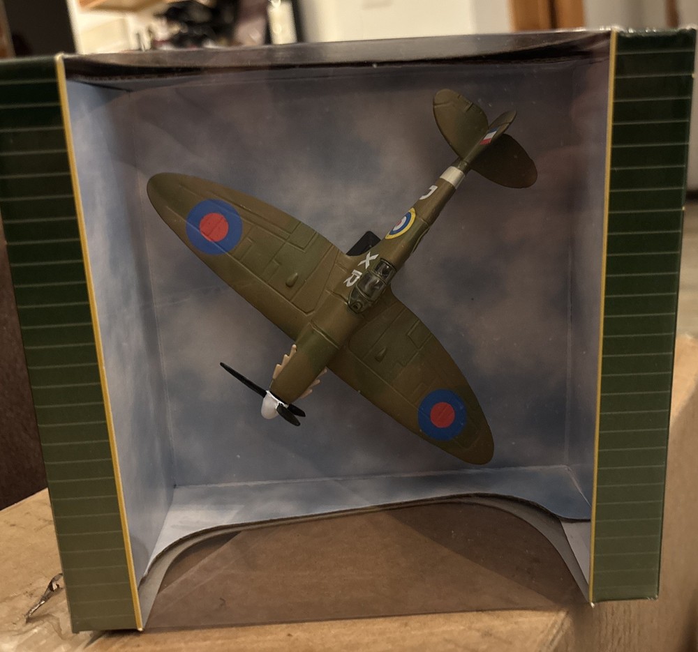 GI Joe Spitfire Mark II Airplane Aces Fighters of WWII  1:72 scale Diecast NIB