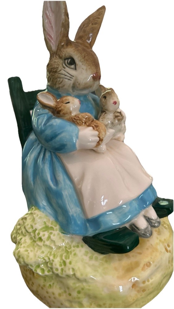 Vintage Beatrix Potter Mrs Rabbit and Bunnies Music Box “Lullaby & Goodnight”