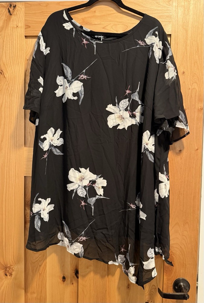 NWT 30/6X BloomChic Asymmetrical Hem Lined Mesh Floral Blouse Top