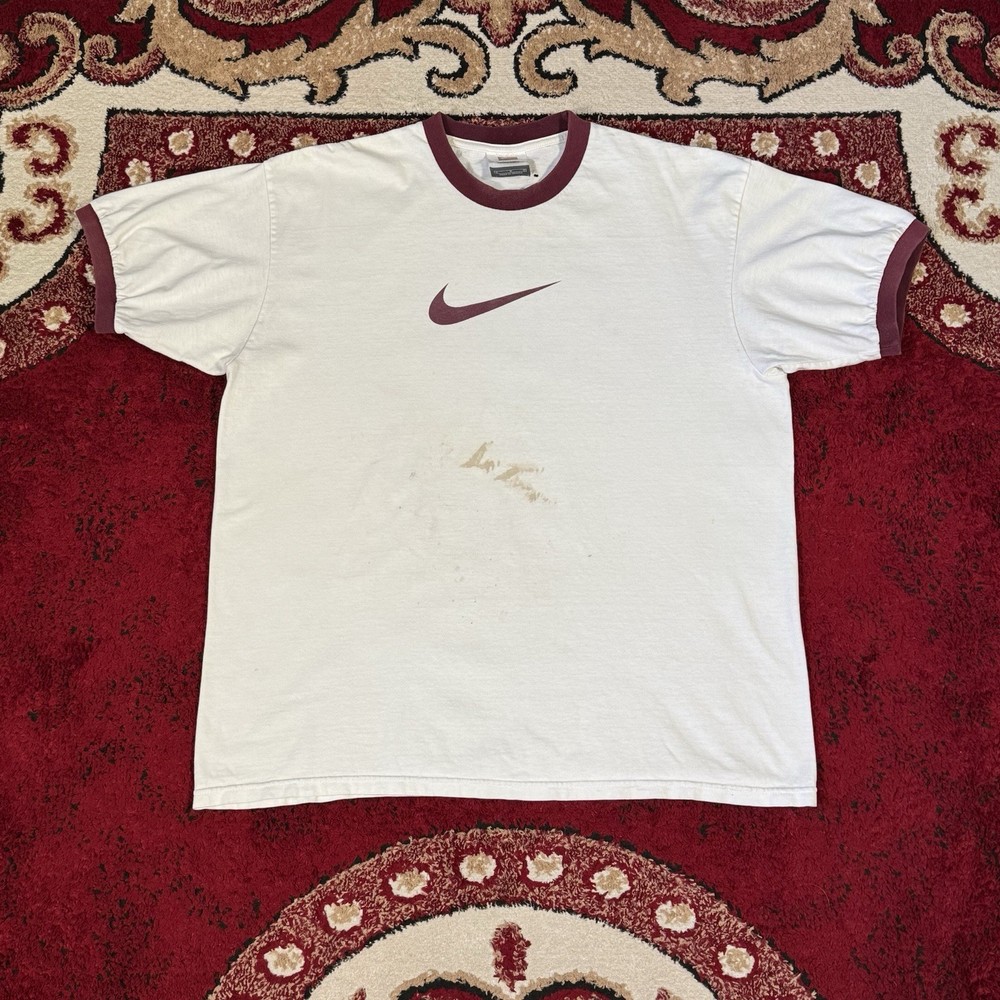 Vintage 90s-Y2K Nike Center Swoosh Distressed T Shirt Size L