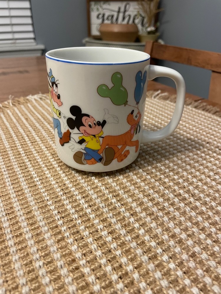 Vintage 1980s Disneyland Mickey Mouse & Friends Coffee Mug Japan