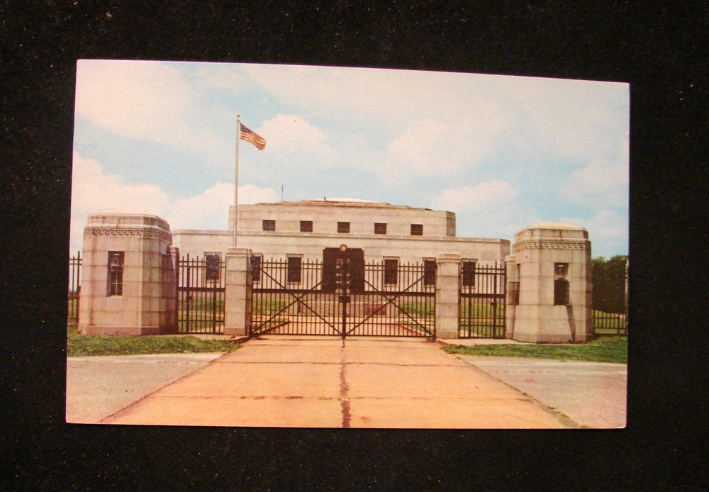Vintage Postcard 