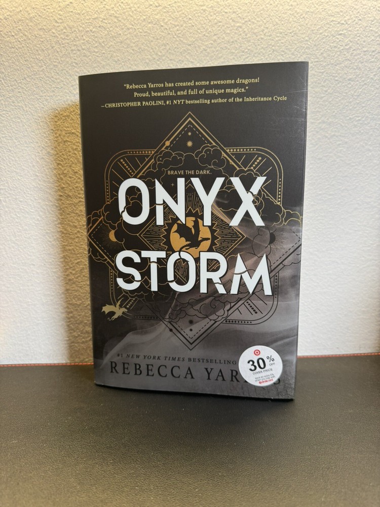 Onyx Storm (Deluxe Limited Edition) - by Rebecca Yarros (Hardcover)