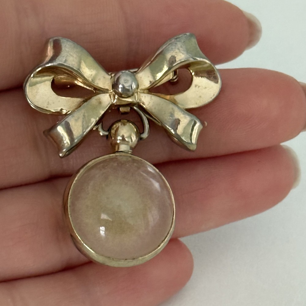 Vintage Coro Signed Gold Tone Bow Ribbon Clear Glass Orb Dangle Brooch Pin