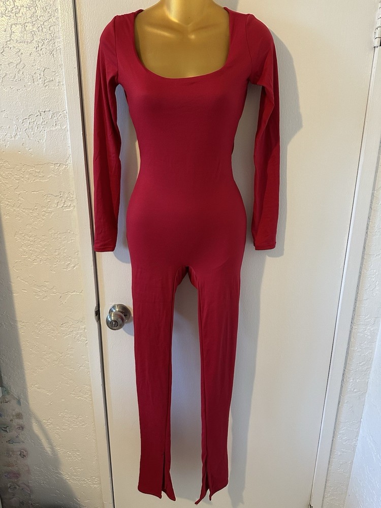 Red Jumpsuit Long Sleeve Ruched Bottom Backless Size Small