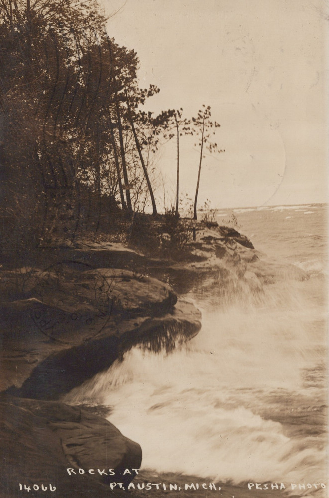 Port Austin MI Michigan ~ Rocks / heavy waves RPPC 1912