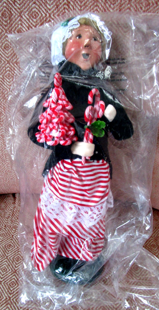 Byers Choice Caroler Lady Woman w Candy Canes Tree Red White Stripes 2017 NEW