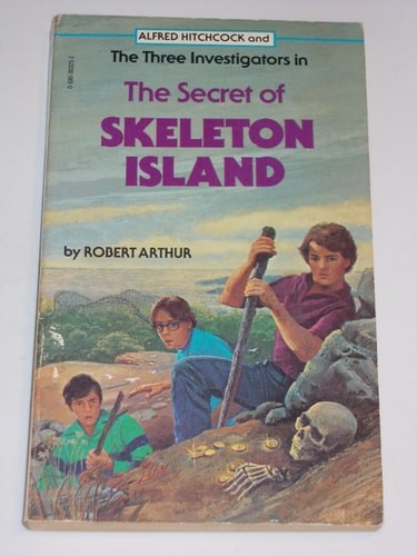 Secret of Skeleton Island by Arthur, Robert, Acceptable Book