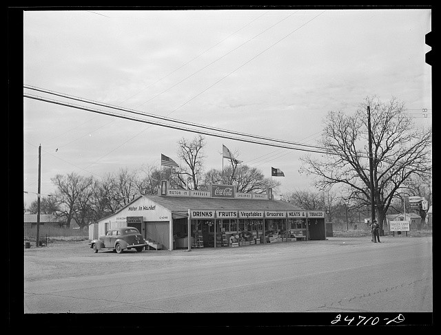 Photo:Dallas Fort Worth Texas 1942 U.S. Highway 80 Roadside Stand Store