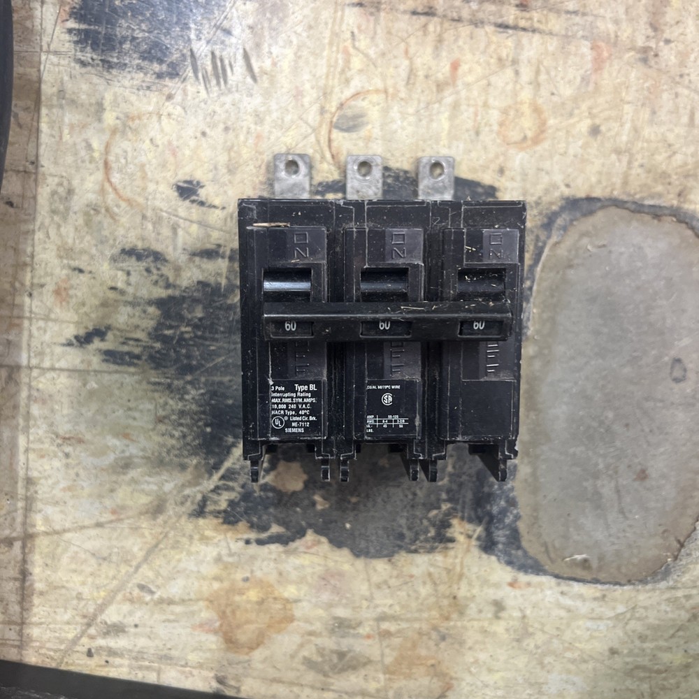 Siemens B360 60 A 3 Pole 120 V/240 V Circuit Breaker