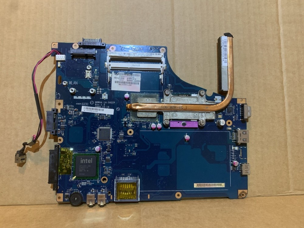 TOSHIBA Satellite L455 L455D Series 15.6
