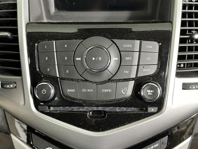 Upgrade Your 11-16 CRUZE with VIN P 4th Digit Limited Opt Audio Radio 2611466