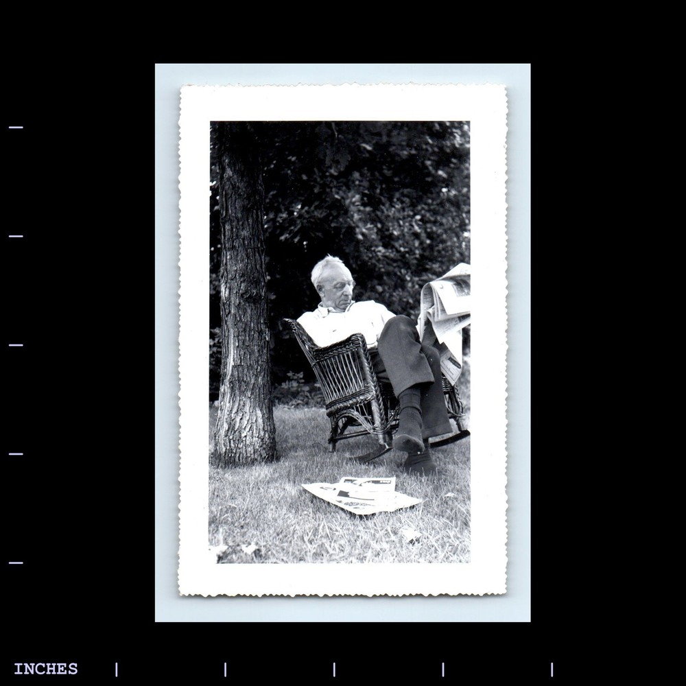 Old Vintage Photo MAN SITTING IN ROCKING CHAIR READING NEWSPAPER