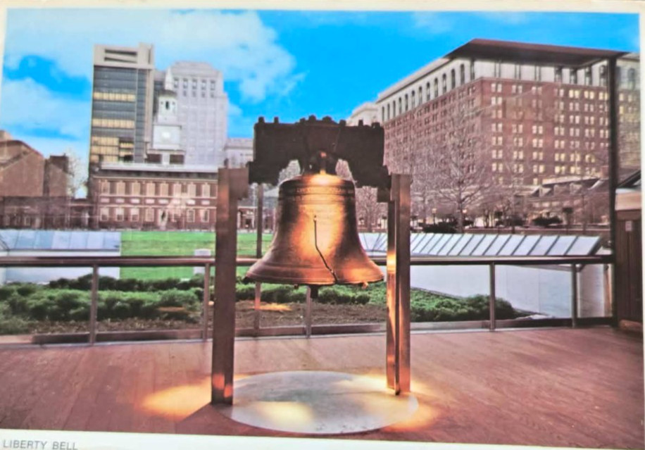 Postcard Vintage Liberty Bell Philadelphia Pennsylvania City Skyline