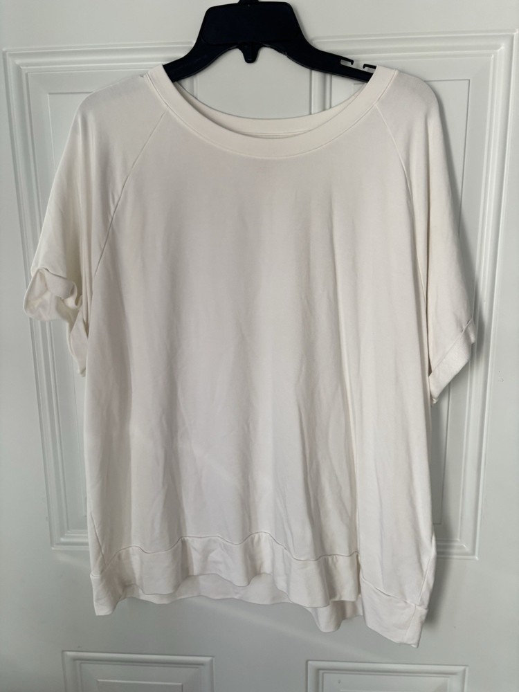 • Banana Republic White Relaxed Fit Dropped Shoulder Shirt Women’s Size XL