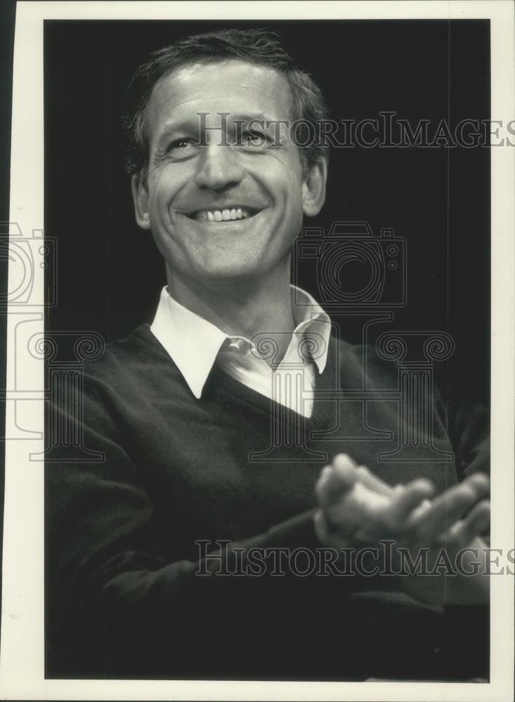 1983 Press Photo Daniel Travanti at the Mitchell Theater in Madison, Wisconsin.