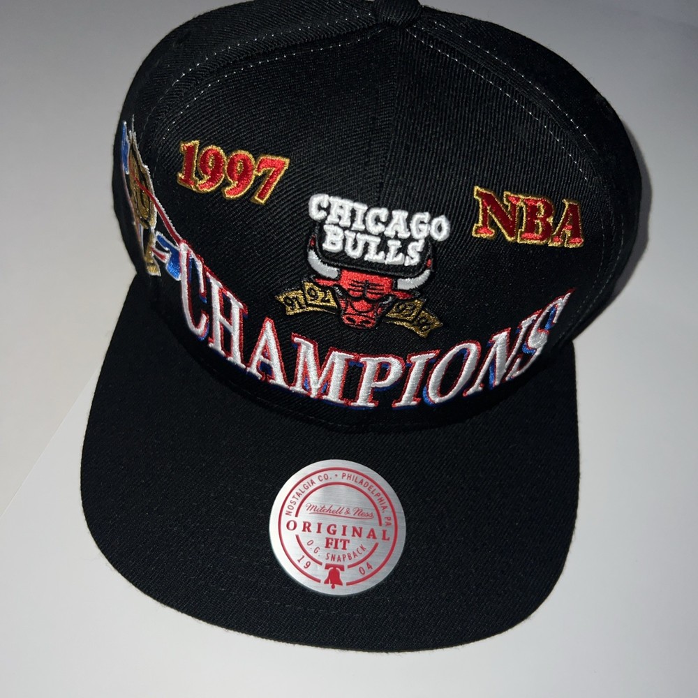 Mitchell & Ness Chicago Bulls 1997 Champions  Snapback Hat Cap Jordan NEW