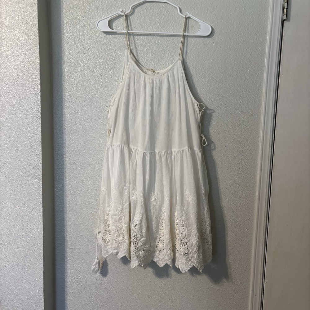 Hem & Thread Lace Up Dress- White; Size Large- Adjustable