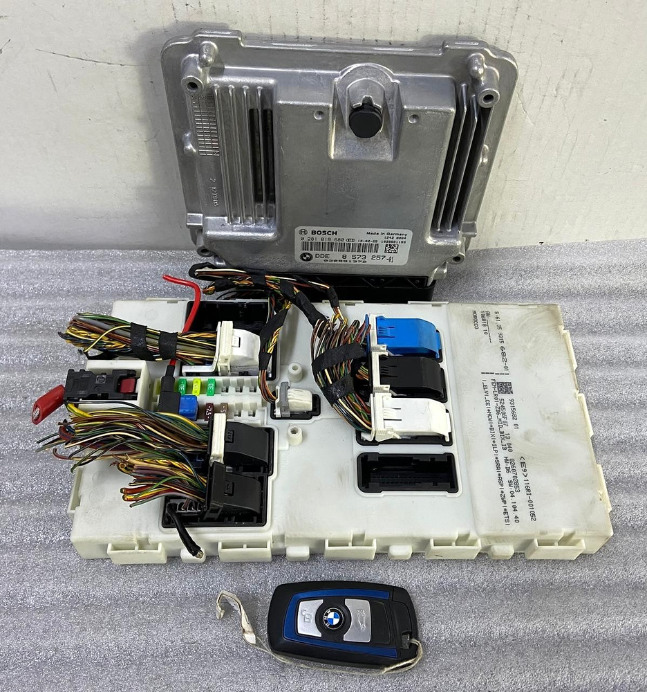 OEM BMW F10 F11 520d F30 DIESEL N47N ENGINE CONTROL UNIT ECU SET DDE 8573257