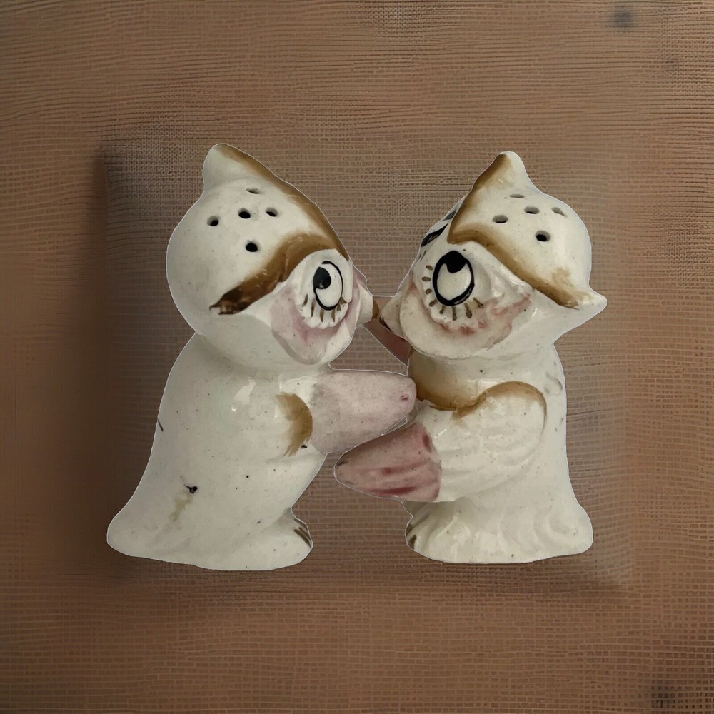 Owls Salt & Pepper Shakers Hugging Kissing  Pink and Brown 3 inch Made In Japan
