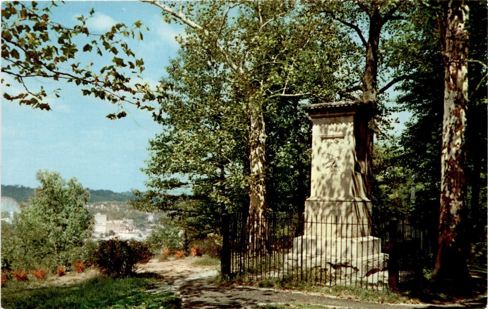 DANIEL BOONE'S GRAVE, FRANKFORT, KENTUCKY, Frank Postcard