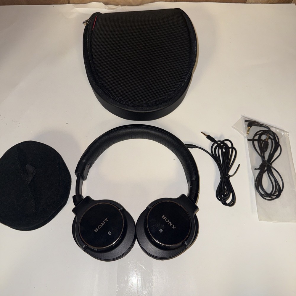 Sony MDR-ZX750BN Noise-Canceling Bluetooth Wireless Headphones w/ Case NO CHARGR