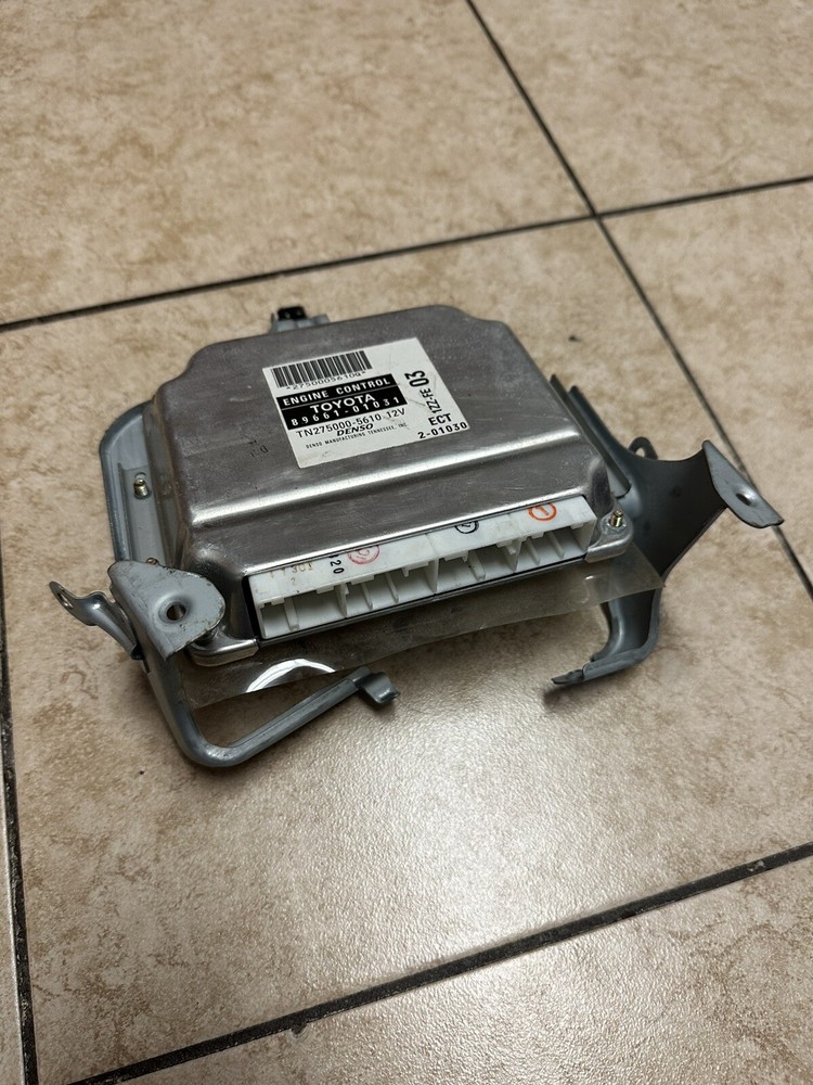2003 Toyota Matrix XR ECU ECM PCM Engine Computer. 89661-01031.