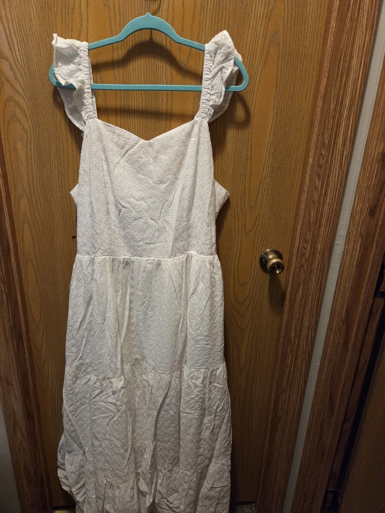 THE DROP Tulsi White Eyelet Tierred Plus Size Maxi Dress. Size 2X. NWT