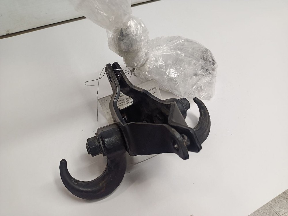 Pair Front Tow Hooks from 2000 Jeep Grand Cherokee 12199129