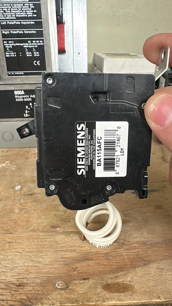 Siemens 15A Bolt-On Circuit Breaker 1P 120V BA115AFC  