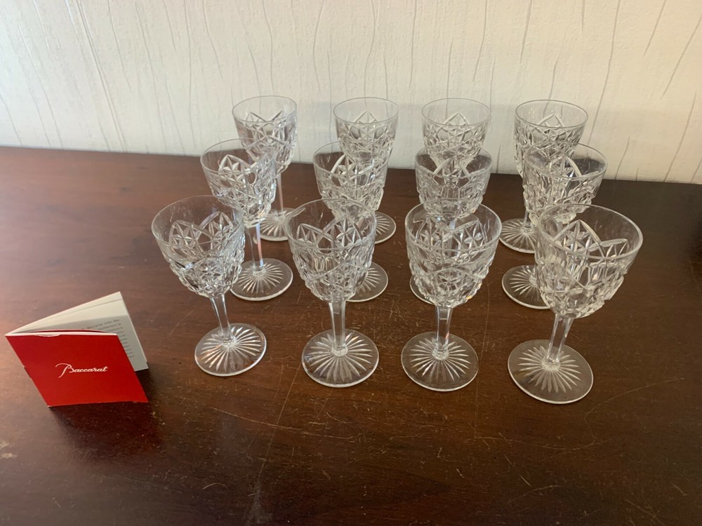 11 White Wine Glasses Model Juigne In Baccarat Crystal (Price Per Unit)