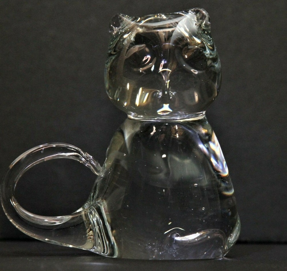 Art Glass Cat Figurine Abstract Sitting with Tail Curled Up Small 3 1/4