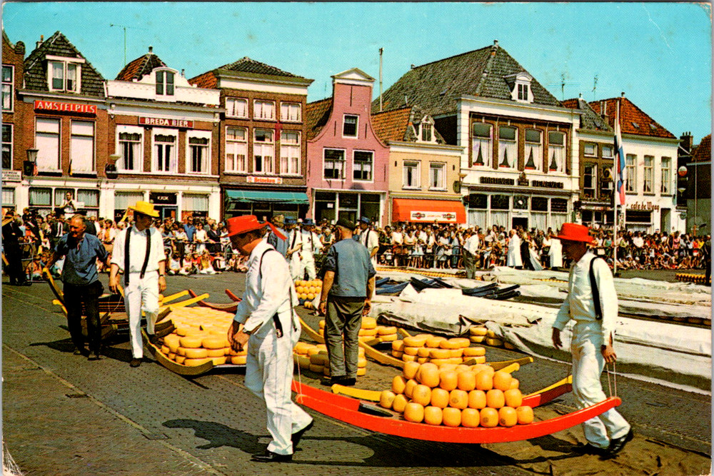 Vintage Postcard Alkmaar Netherlands Cheese Market Town Square