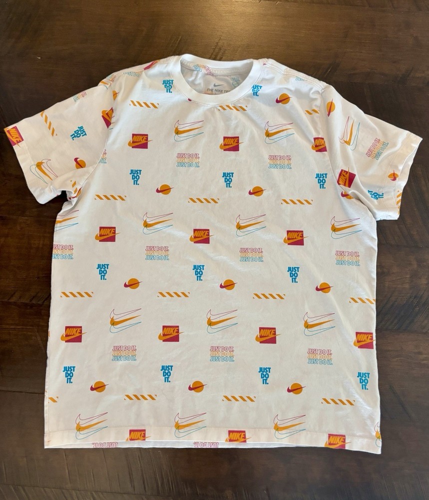 Nike The Nike Tee Men’s Sz XLWhite Multicolor Graphic Short Sleeve T-Shirt