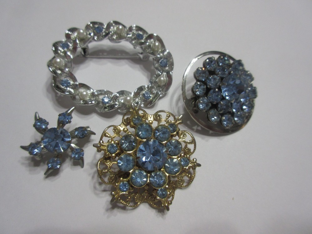 Vintage lot of small rhinestone pins 4 assorted pins