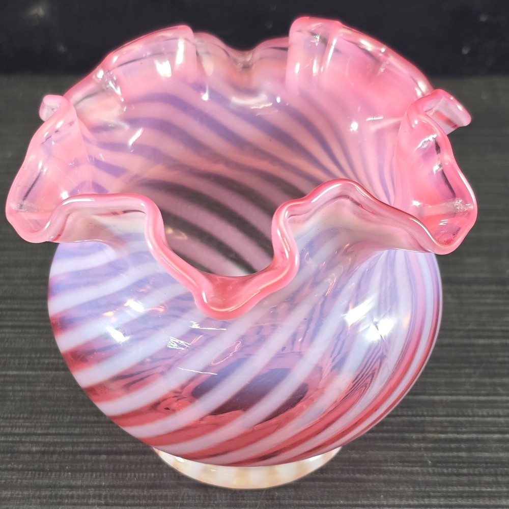 Vintage Hand Blown Cranberry Pink & White Swirl Art Glass Ruffled Rose Bowl Vase