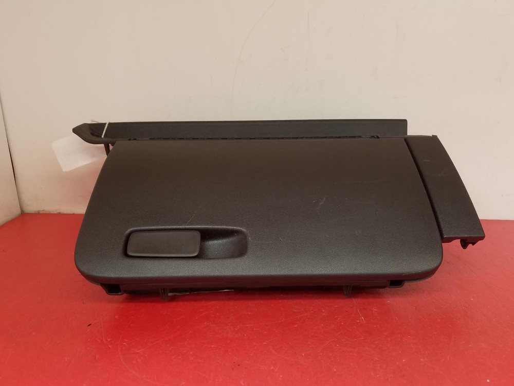 2012 AUDI A5 GLOVEBOX