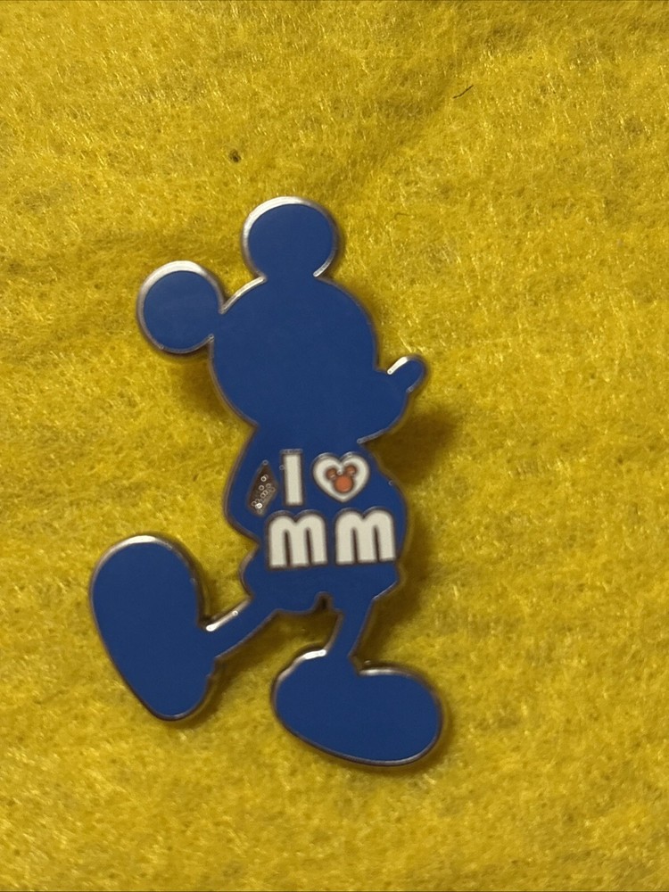 Disney 2011 I Love Mickey Mouse Pin