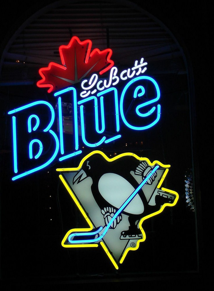Labatt Blue Beer Pittsburgh Penguins 24