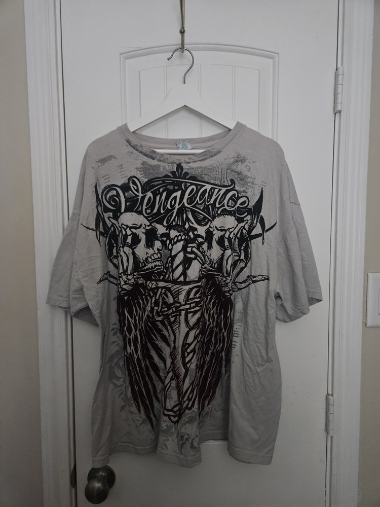 Vintage Y2K Vengeance Graphic Tee Shirt Gray Distressed Skulls Wings