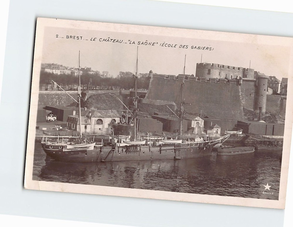 Postcard Le Chateau La Saone Brest France
