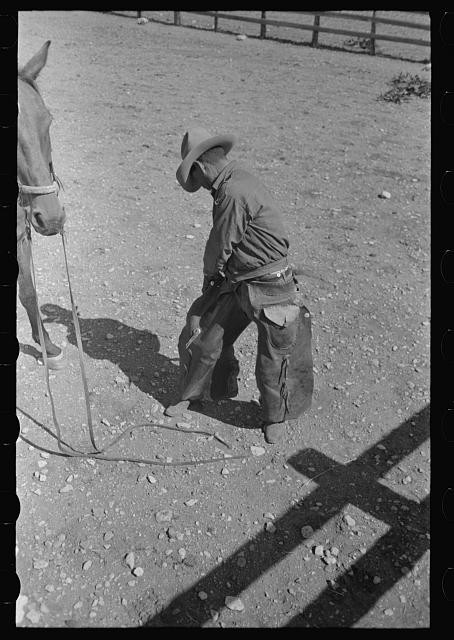 Photo:Cowboy Lassoing Horse 1930s Rodeo Western Photo