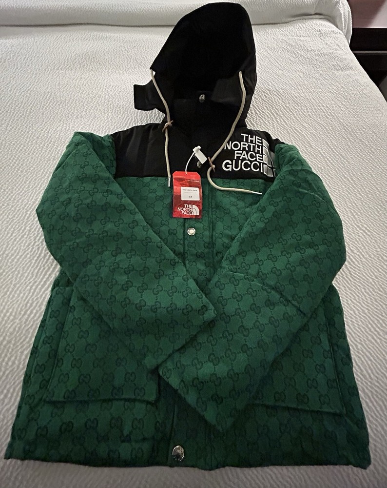 The North Face x Gucci Puffer Jacket in Medium TNF Gucci Collab