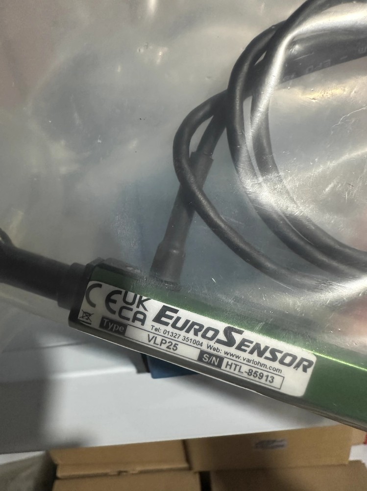1pcs New VARIOHM Displacement Sensor VLP25