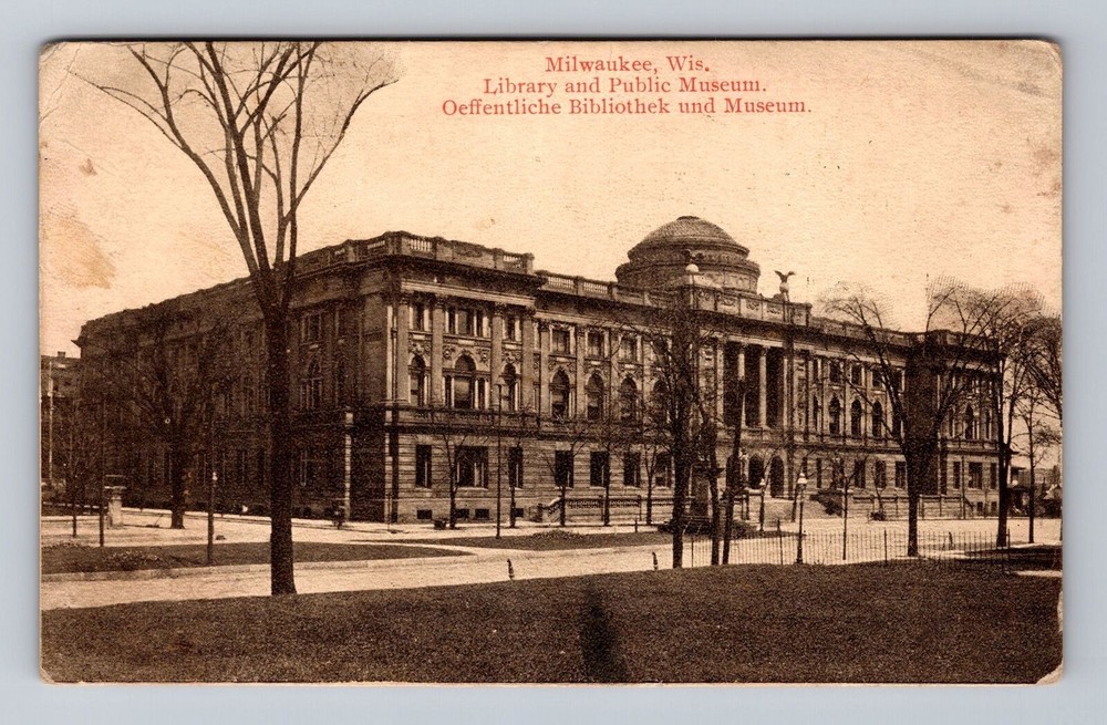 Wisconsin WI Milwaukee Library And Public Museum Oeffentliche Vintage Postcard