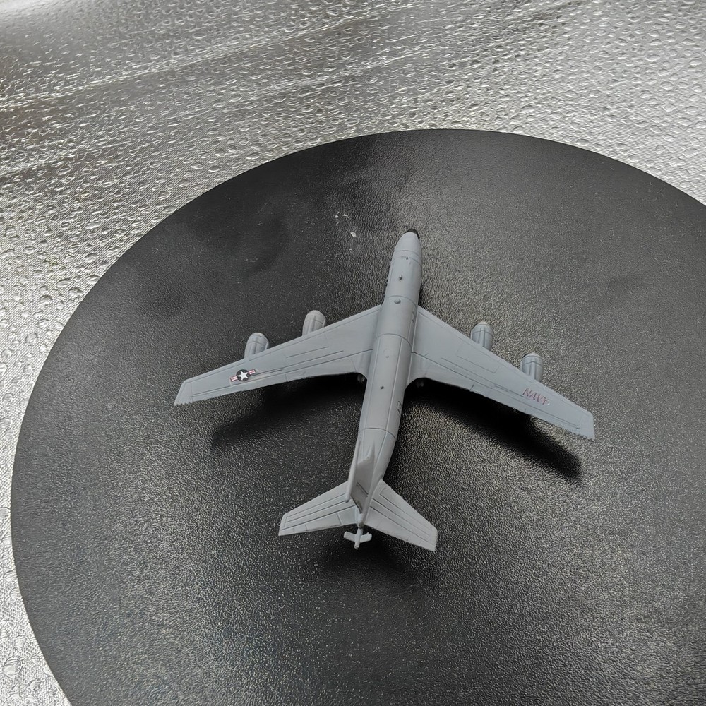 1/700 USBoeing KC-135 refueling aircraft  Finished model