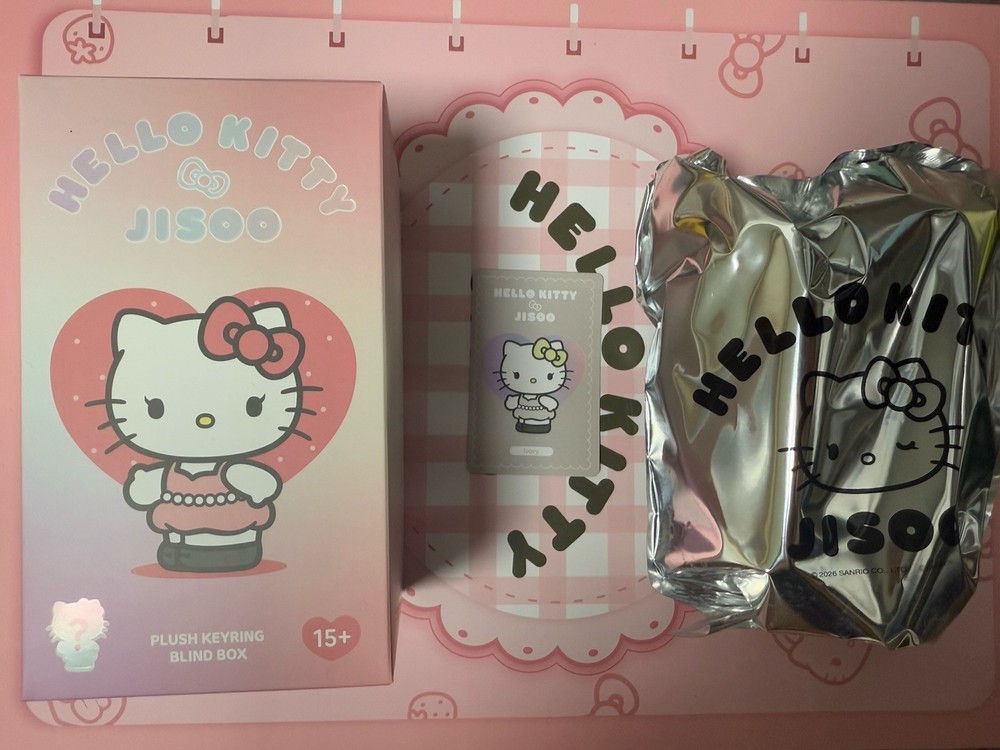 Jisoo x Hello Kitty Plush Ivory Keyring Limited BlackPink Sanrio Official MD