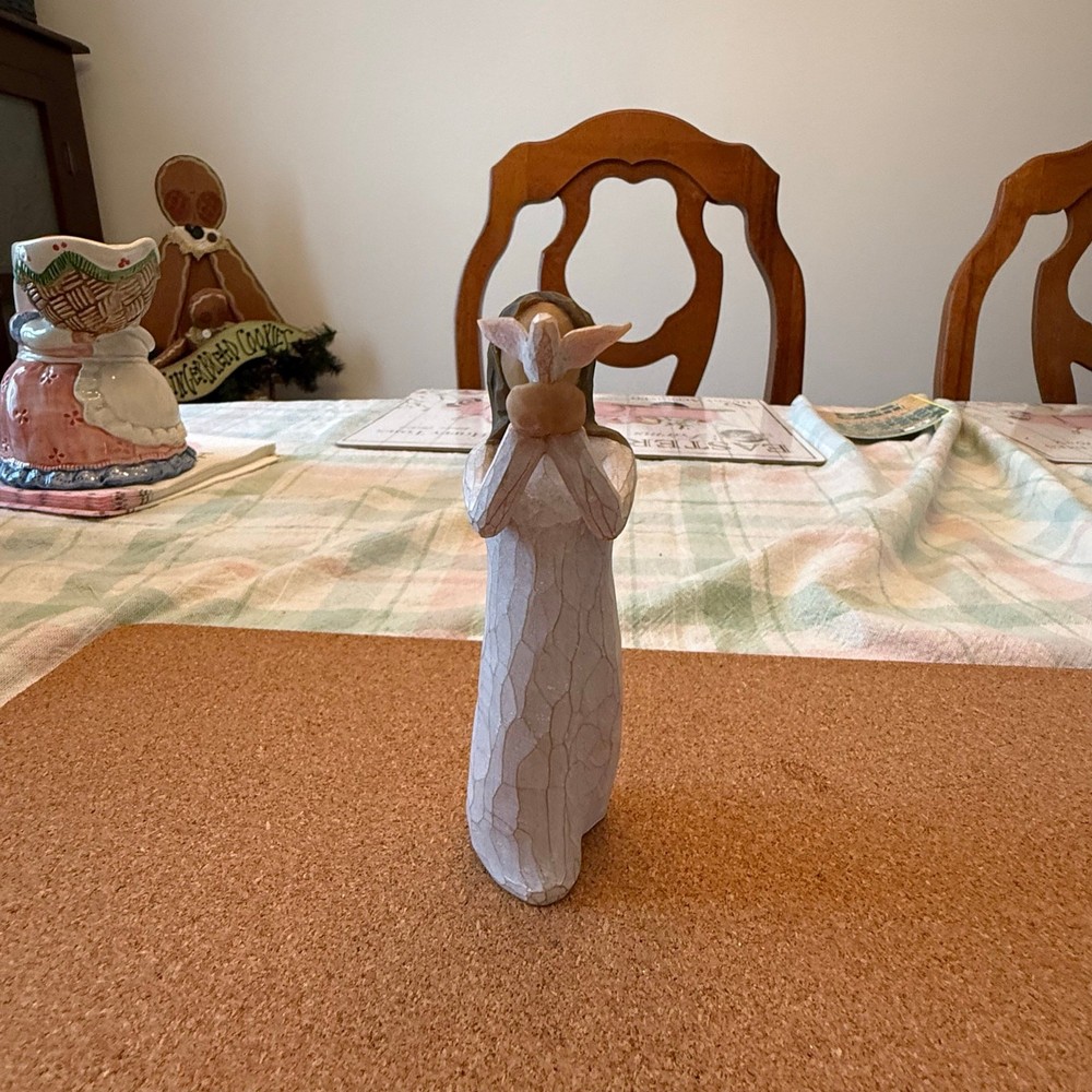 Willow Tree Susan Lori Soar Lady with Bird Figurine Preowned
