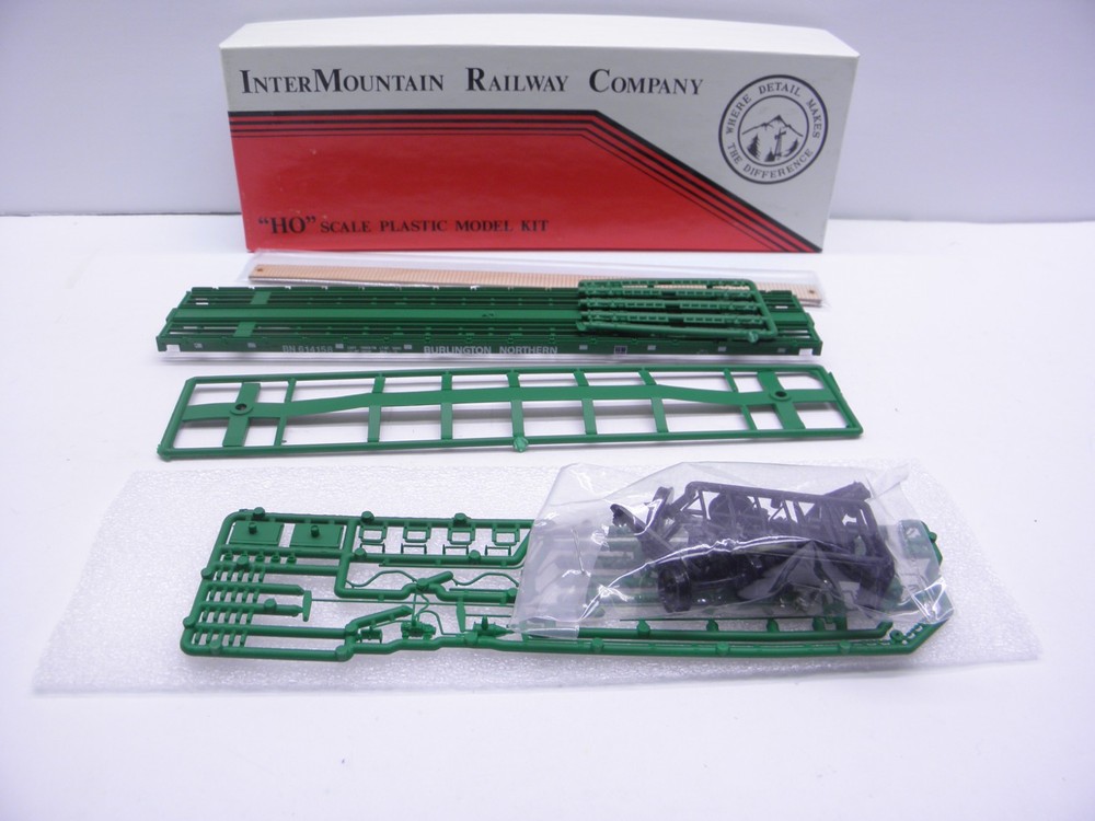 Intermountain 60' Flat Car Wood Deck - Burlington Northern #614158 -Ho Scale-Kit
