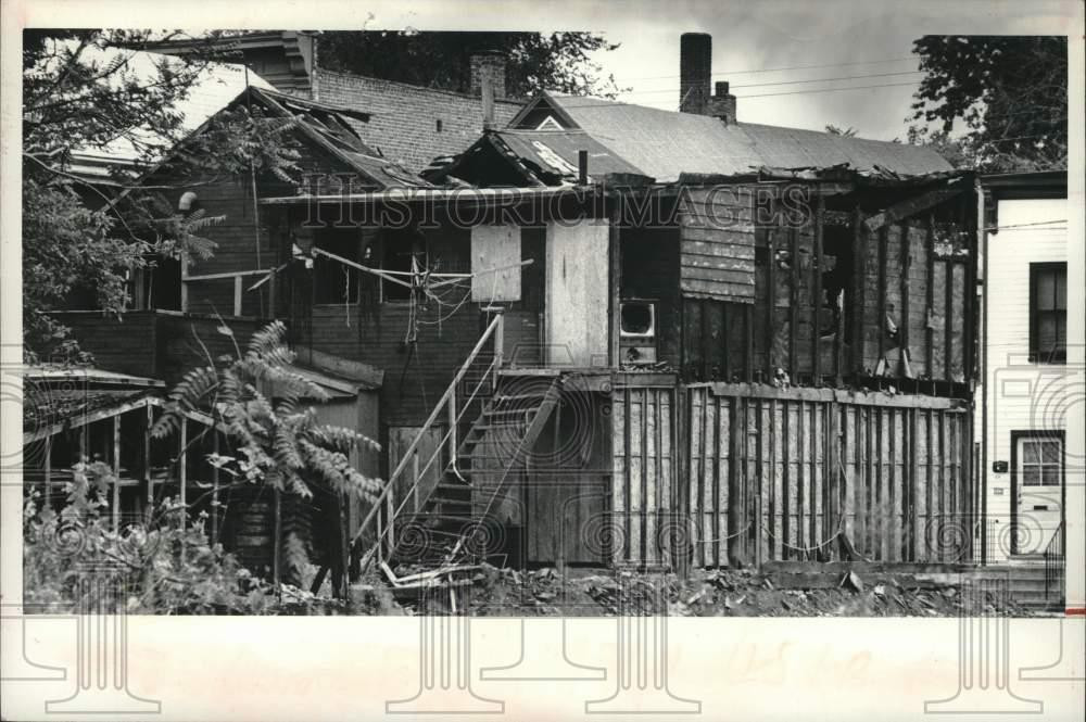 1979 Press Photo Burned building in Hamilton Hill area of Schenectady, New York